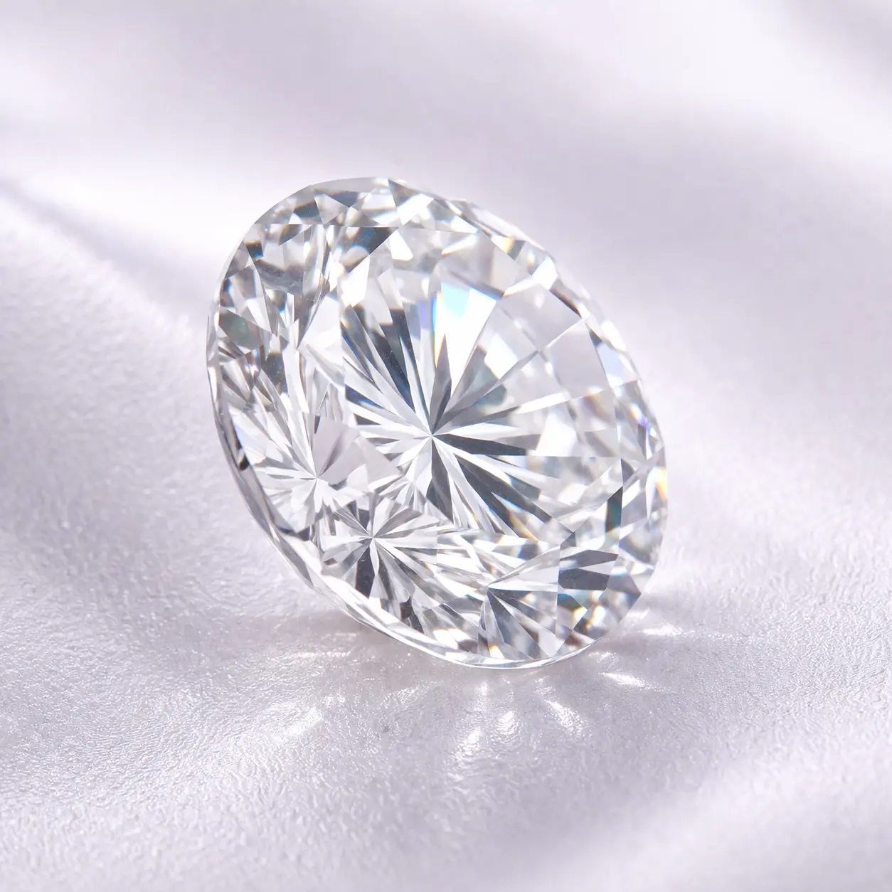 White Zircon A, Round